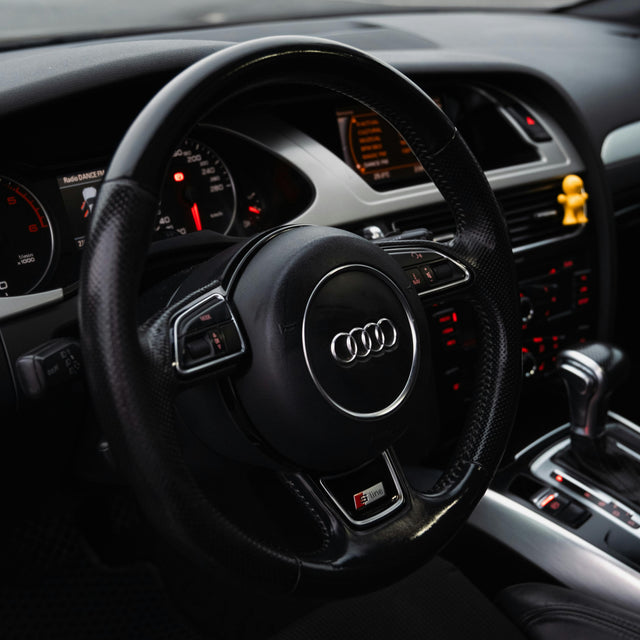 Volants Audi Sport A3 A4 A5 Q5 – Cuir Perforé Airbag