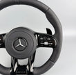Mercedes AMG Performance Lenkrad – perforiertes Leder & Klavierlackoptik