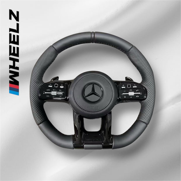 Volant Mercedes AMG Performance – Cuir Perforé & Finition Piano Black